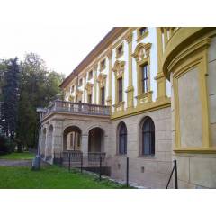 Linhartovský zámek
